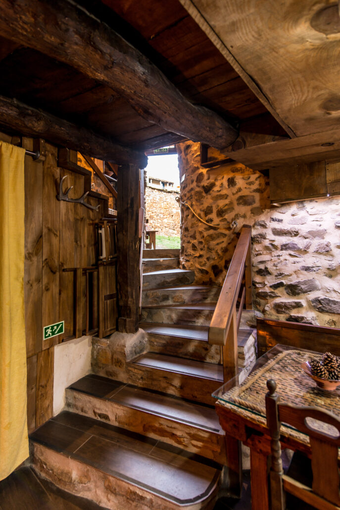 Escalera de piedra